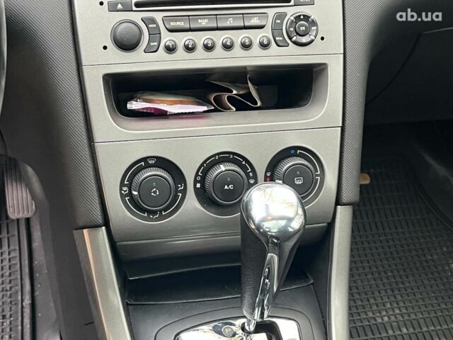 Черный Пежо 308, объемом двигателя 1.6 л и пробегом 220 тыс. км за 6390 $, фото 25 на Automoto.ua