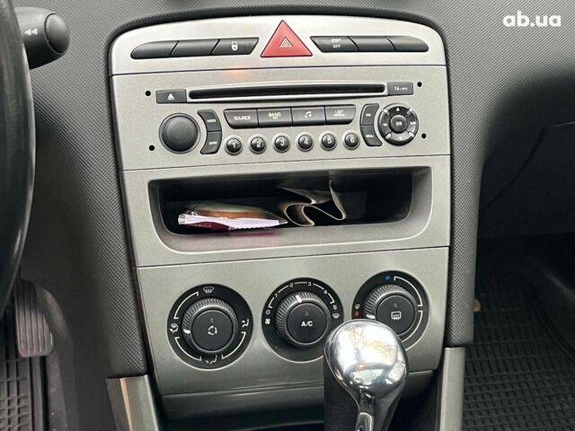 Черный Пежо 308, объемом двигателя 1.6 л и пробегом 220 тыс. км за 6390 $, фото 26 на Automoto.ua