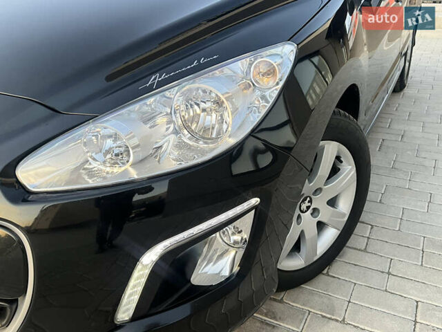 Чорний Пежо 308, об'ємом двигуна 1.6 л та пробігом 270 тис. км за 6199 $, фото 4 на Automoto.ua