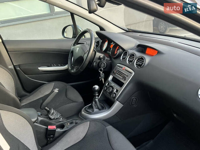Чорний Пежо 308, об'ємом двигуна 1.6 л та пробігом 270 тис. км за 6199 $, фото 41 на Automoto.ua