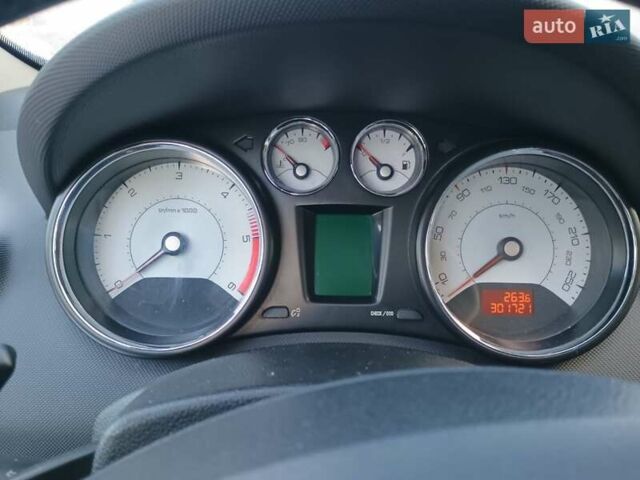 Чорний Пежо 308, об'ємом двигуна 1.56 л та пробігом 302 тис. км за 6600 $, фото 6 на Automoto.ua