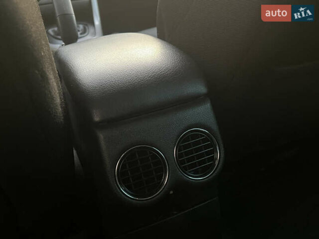 Чорний Пежо 308, об'ємом двигуна 1.6 л та пробігом 270 тис. км за 6199 $, фото 46 на Automoto.ua