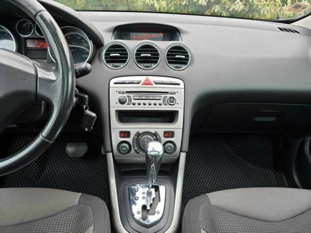 Черный Пежо 308, объемом двигателя 1.6 л и пробегом 161 тыс. км за 6499 $, фото 17 на Automoto.ua