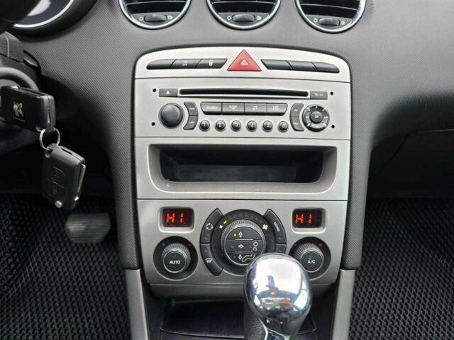 Черный Пежо 308, объемом двигателя 1.6 л и пробегом 161 тыс. км за 6499 $, фото 20 на Automoto.ua