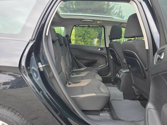 Черный Пежо 308, объемом двигателя 1.6 л и пробегом 161 тыс. км за 6499 $, фото 5 на Automoto.ua