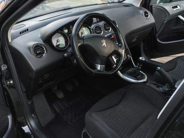 Чорний Пежо 308, об'ємом двигуна 1.6 л та пробігом 138 тис. км за 4500 $, фото 5 на Automoto.ua
