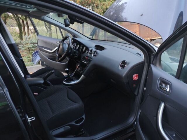 Чорний Пежо 308, об'ємом двигуна 1.6 л та пробігом 138 тис. км за 4500 $, фото 6 на Automoto.ua