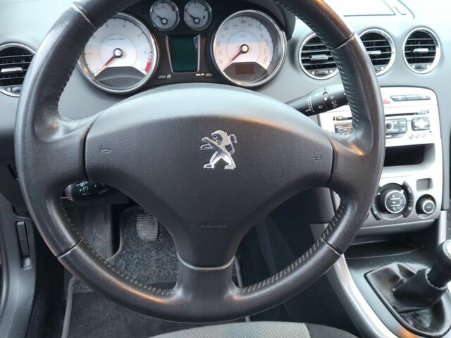 Черный Пежо 308, объемом двигателя 1.6 л и пробегом 173 тыс. км за 5600 $, фото 11 на Automoto.ua