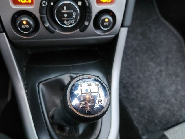 Черный Пежо 308, объемом двигателя 1.6 л и пробегом 173 тыс. км за 5600 $, фото 12 на Automoto.ua