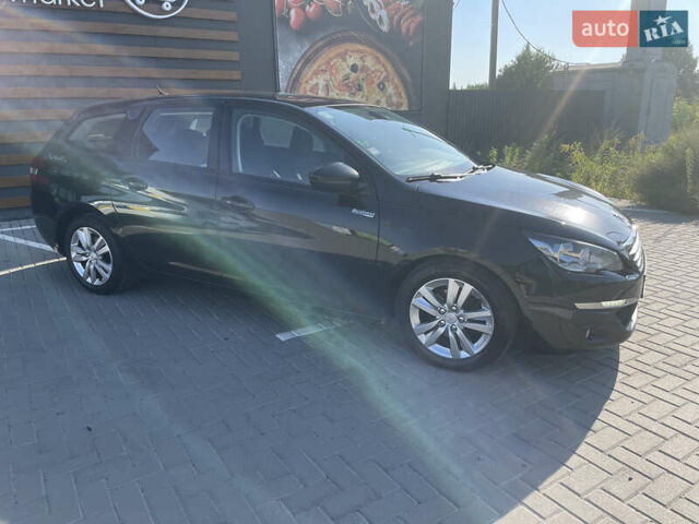 Чорний Пежо 308, об'ємом двигуна 1.56 л та пробігом 289 тис. км за 7800 $, фото 4 на Automoto.ua