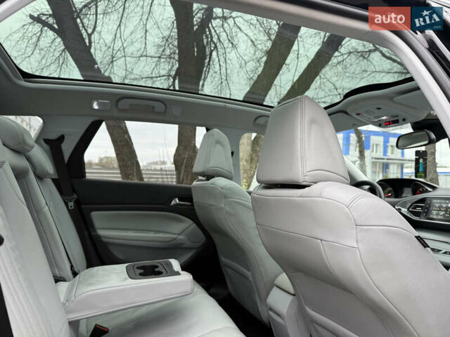 Чорний Пежо 308, об'ємом двигуна 2 л та пробігом 211 тис. км за 11900 $, фото 43 на Automoto.ua