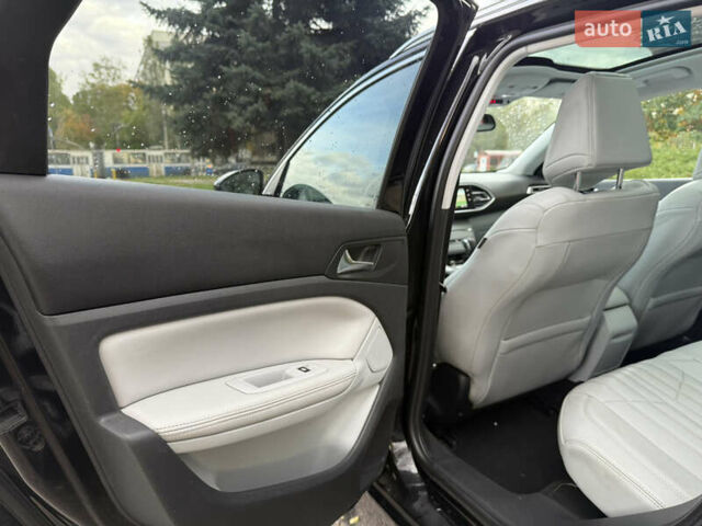 Черный Пежо 308, объемом двигателя 2 л и пробегом 211 тыс. км за 11999 $, фото 38 на Automoto.ua