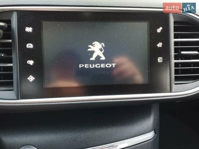 Черный Пежо 308, объемом двигателя 1.56 л и пробегом 205 тыс. км за 8800 $, фото 10 на Automoto.ua