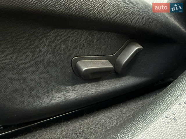 Черный Пежо 308, объемом двигателя 2 л и пробегом 211 тыс. км за 11999 $, фото 25 на Automoto.ua