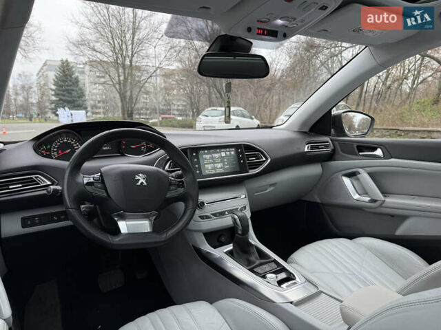 Чорний Пежо 308, об'ємом двигуна 2 л та пробігом 211 тис. км за 11900 $, фото 34 на Automoto.ua