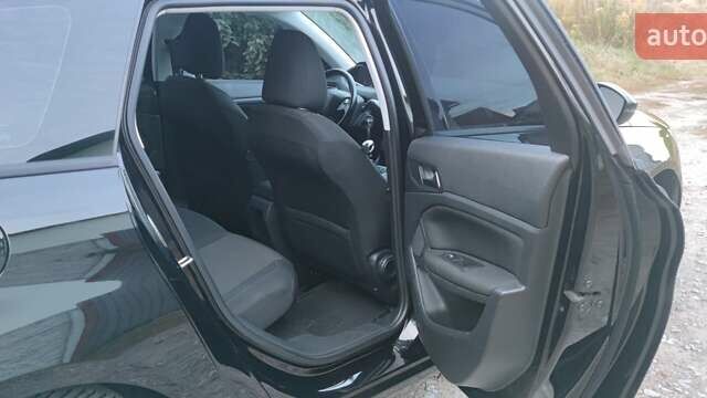 Черный Пежо 308, объемом двигателя 1.56 л и пробегом 260 тыс. км за 7700 $, фото 13 на Automoto.ua