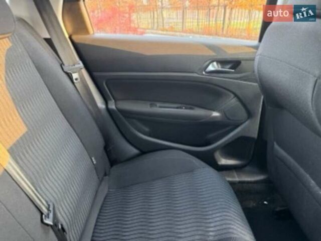 Черный Пежо 308, объемом двигателя 1.56 л и пробегом 286 тыс. км за 8000 $, фото 6 на Automoto.ua