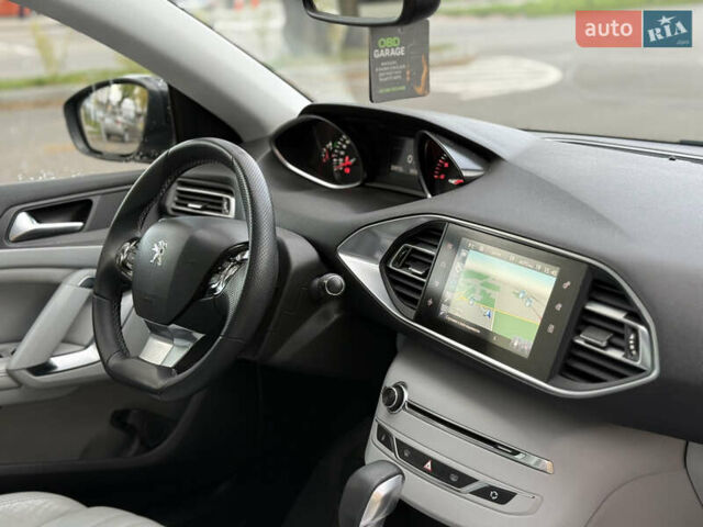 Черный Пежо 308, объемом двигателя 2 л и пробегом 211 тыс. км за 11999 $, фото 45 на Automoto.ua