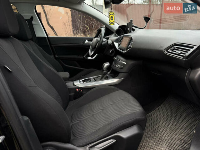 Чорний Пежо 308, об'ємом двигуна 2 л та пробігом 257 тис. км за 11199 $, фото 12 на Automoto.ua