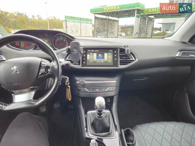 Пежо 308 2014 в Ивано-Франковске на Automoto.ua Черный Пежо 308, объемом двигателя 1.56 л и пробегом 218 тыс. км за 8600 $, фото 10 на Automoto.ua
