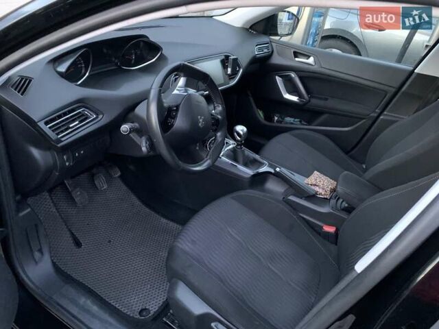 Черный Пежо 308, объемом двигателя 1.6 л и пробегом 253 тыс. км за 7700 $, фото 7 на Automoto.ua
