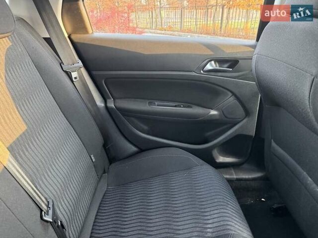 Чорний Пежо 308, об'ємом двигуна 1.56 л та пробігом 286 тис. км за 9500 $, фото 7 на Automoto.ua