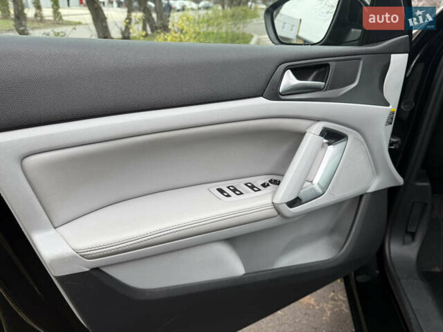 Чорний Пежо 308, об'ємом двигуна 2 л та пробігом 211 тис. км за 11900 $, фото 18 на Automoto.ua