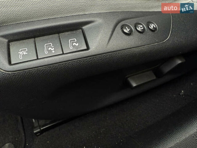 Черный Пежо 308, объемом двигателя 2 л и пробегом 211 тыс. км за 11999 $, фото 24 на Automoto.ua