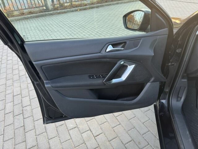 Черный Пежо 308, объемом двигателя 1.56 л и пробегом 286 тыс. км за 9500 $, фото 6 на Automoto.ua