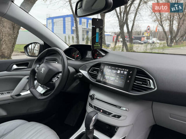 Чорний Пежо 308, об'ємом двигуна 2 л та пробігом 211 тис. км за 11900 $, фото 36 на Automoto.ua