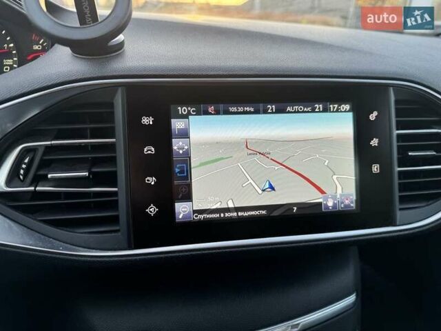 Чорний Пежо 308, об'ємом двигуна 1.56 л та пробігом 286 тис. км за 9500 $, фото 9 на Automoto.ua