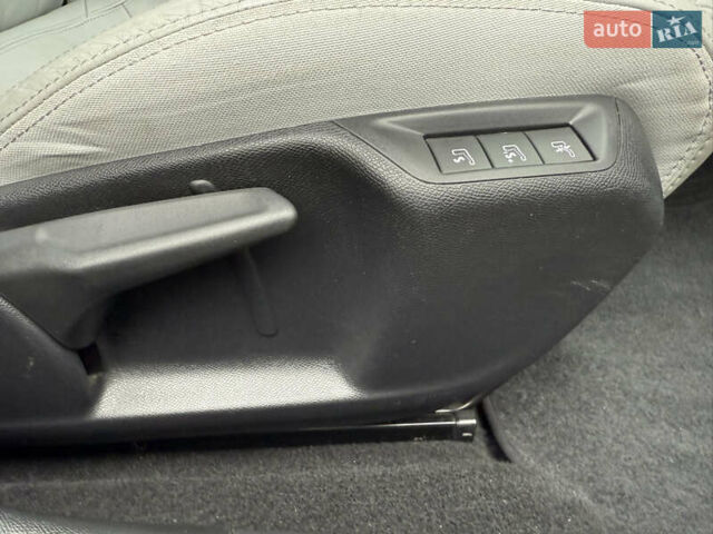 Чорний Пежо 308, об'ємом двигуна 2 л та пробігом 211 тис. км за 11900 $, фото 37 на Automoto.ua