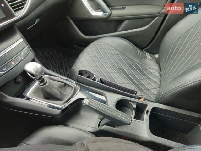 Пежо 308 2014 в Ивано-Франковске на Automoto.ua Черный Пежо 308, объемом двигателя 1.56 л и пробегом 218 тыс. км за 8600 $, фото 8 на Automoto.ua