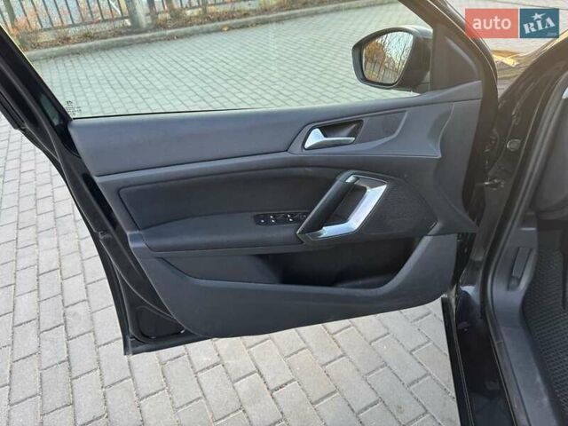 Чорний Пежо 308, об'ємом двигуна 1.56 л та пробігом 286 тис. км за 9500 $, фото 5 на Automoto.ua