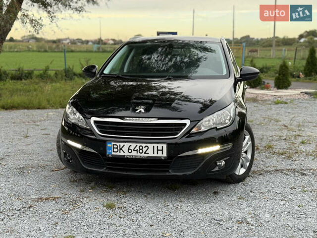 Черный Пежо 308, объемом двигателя 1.56 л и пробегом 197 тыс. км за 8500 $, фото 1 на Automoto.ua
