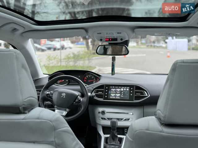 Чорний Пежо 308, об'ємом двигуна 2 л та пробігом 211 тис. км за 11900 $, фото 46 на Automoto.ua