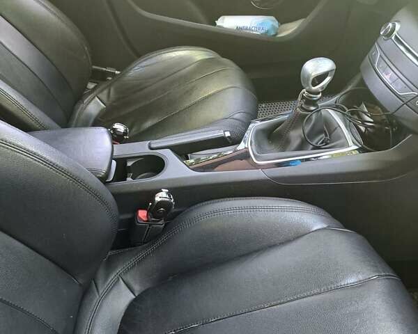 Чорний Пежо 308, об'ємом двигуна 1.56 л та пробігом 272 тис. км за 9000 $, фото 1 на Automoto.ua