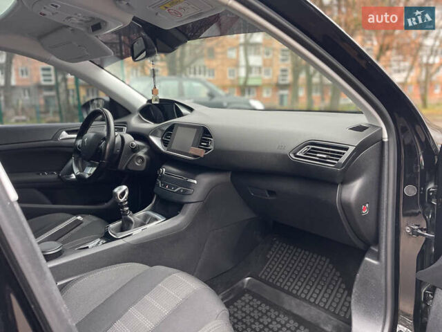 Чорний Пежо 308, об'ємом двигуна 1.6 л та пробігом 153 тис. км за 9200 $, фото 23 на Automoto.ua