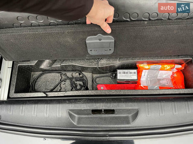 Чорний Пежо 308, об'ємом двигуна 1.6 л та пробігом 153 тис. км за 9200 $, фото 53 на Automoto.ua