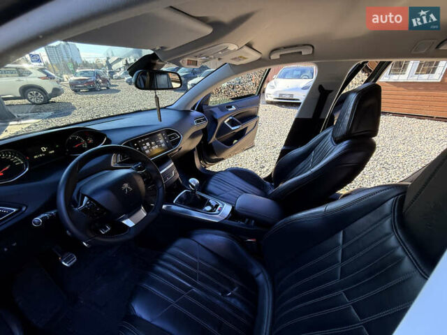 Черный Пежо 308, объемом двигателя 1.56 л и пробегом 200 тыс. км за 10999 $, фото 56 на Automoto.ua