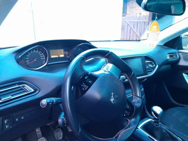 Черный Пежо 308, объемом двигателя 1.6 л и пробегом 241 тыс. км за 8600 $, фото 4 на Automoto.ua