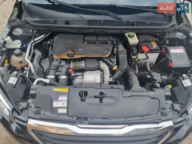 Черный Пежо 308, объемом двигателя 1.56 л и пробегом 200 тыс. км за 9900 $, фото 18 на Automoto.ua