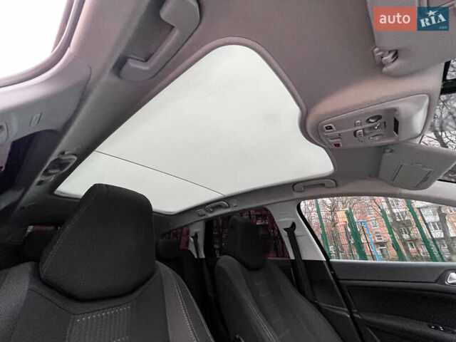 Чорний Пежо 308, об'ємом двигуна 1.6 л та пробігом 153 тис. км за 9200 $, фото 28 на Automoto.ua