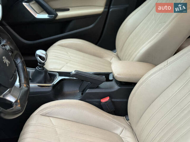 Черный Пежо 308, объемом двигателя 1.56 л и пробегом 198 тыс. км за 5799 $, фото 23 на Automoto.ua