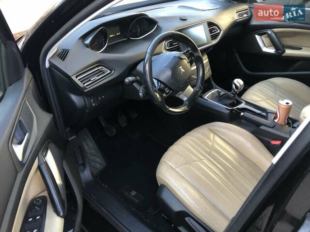 Черный Пежо 308, объемом двигателя 1.56 л и пробегом 190 тыс. км за 6999 $, фото 2 на Automoto.ua