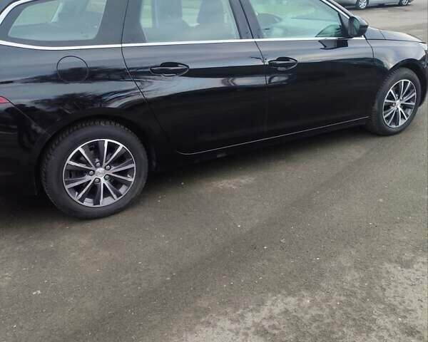 Черный Пежо 308, объемом двигателя 1.6 л и пробегом 178 тыс. км за 9950 $, фото 16 на Automoto.ua