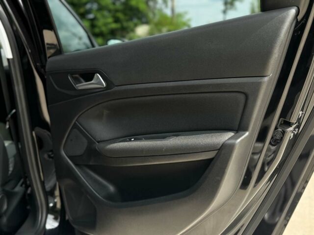 Черный Пежо 308, объемом двигателя 1.6 л и пробегом 255 тыс. км за 8590 $, фото 22 на Automoto.ua