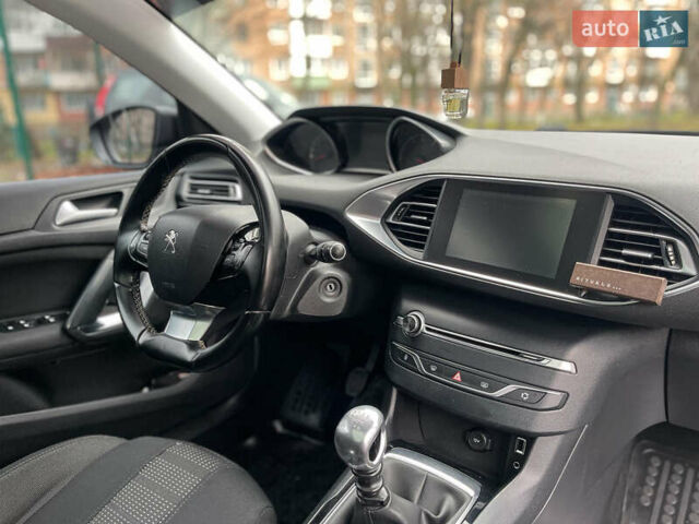 Чорний Пежо 308, об'ємом двигуна 1.6 л та пробігом 153 тис. км за 9200 $, фото 27 на Automoto.ua