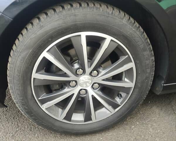 Черный Пежо 308, объемом двигателя 1.6 л и пробегом 178 тыс. км за 9950 $, фото 34 на Automoto.ua