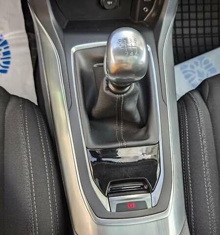 Черный Пежо 308, объемом двигателя 1.56 л и пробегом 230 тыс. км за 10200 $, фото 16 на Automoto.ua